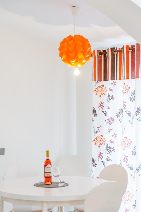 Apartments Flor De Lis ポドストラナ エクステリア 写真