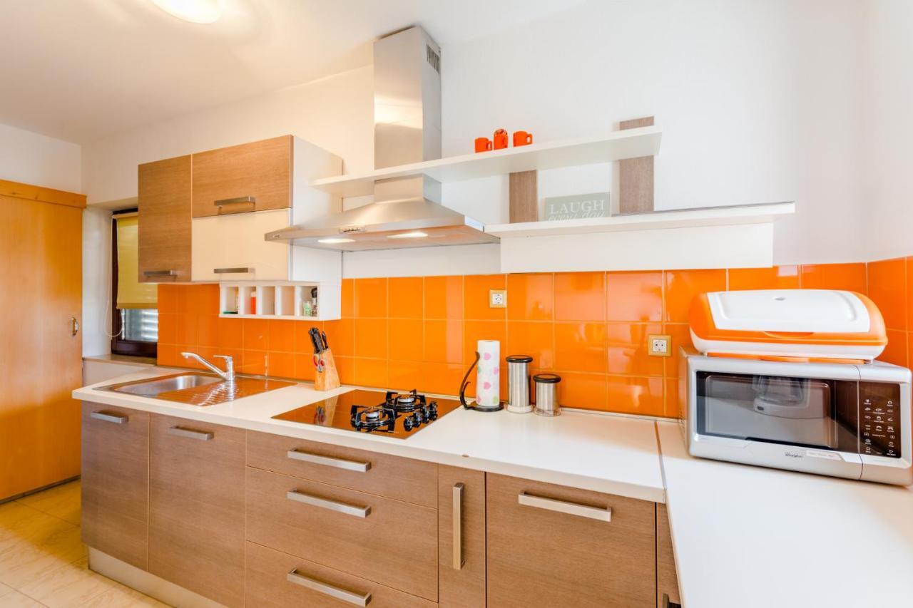 Apartments Flor De Lis ポドストラナ エクステリア 写真
