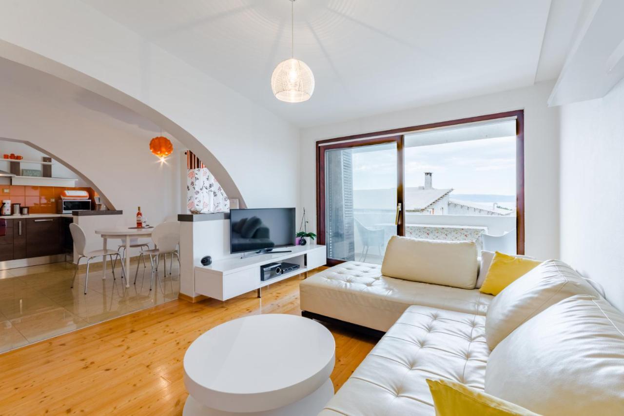 Apartments Flor De Lis ポドストラナ エクステリア 写真